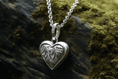 The Timeless Allure of Silver Heart Necklaces: More than Just a Fashion Statement